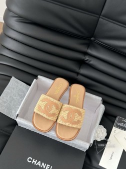 Chanel 25C新款拖鞋春夏新款,高版本高品质。鞋面垫脚羊皮,真皮大底!Size35-39 其他 568