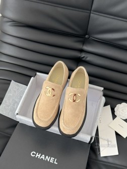 Chanel 25C新款大Logo乐福鞋上新新款首发,巨经典的一款乐福鞋。鞋面牛皮 内里羊皮 真皮大 515