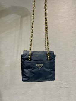 Prada 1BD647 中古斜挎包 vintage链条菱格手工尼龙包 尺寸
