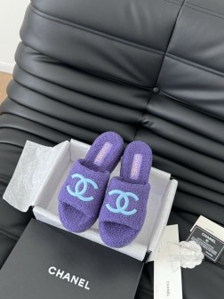 Chanel 24B新款毛毛拖鞋!这款毛拖真的是真太可爱了~柔软蓬松的毛毛,舒服暖脚!增高显腿长!秋 1317