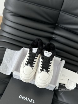 Chanel 24B新款毛毛松糕鞋这款毛拖真的是真太可爱了~柔软蓬松的毛毛,舒服暖脚!增高显腿长!秋 1461