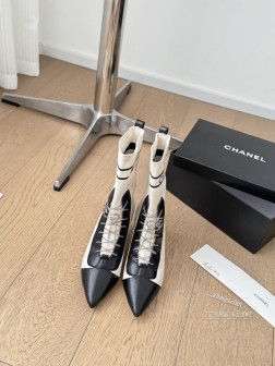 Chanel 24K新款袜子靴!这个袜靴真的一眼好看穿上一整个大长腿款式不会过时的那种!鞋面飞织面料 845