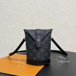 LV 11613 黑花薯条包 男生小废包 柔软材质 适合女生