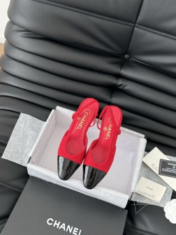 Chanel 经典slingback后空凉鞋前几年一直在做这个款今年我们还是重新购版,再次精细cop 630