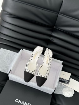 Chanel 经典slingback后空凉鞋前几年一直在做这个款今年我们还是重新购版,再次精细cop 738