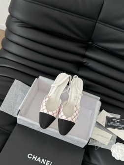 Chanel 经典slingback后空凉鞋前几年一直在做这个款今年我们还是重新购版,再次精细cop 626