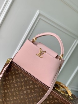 LV M24666 粉色 Capucines East West 中号手袋，锻纹 LV 字母
