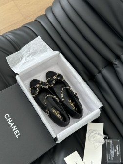 Chanel 小香24A新品蝴蝶结链条单鞋!原版11复刻 经典中的经典无论搭配裤装还是裙装都是完美小 1396