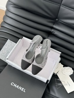 Chanel 经典slingback后空凉鞋前几年一直在做这个款今年我们还是重新购版,再次精细cop 675