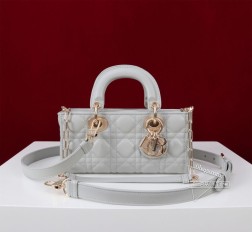 迪奥 M0998-Lady-Joy小号羊皮Size：22126.5cm Internal Composition Leather with Velvet 内里：羊绒+皮