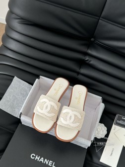 Chanel 25C新款拖鞋春夏新款,高版本高品质。鞋面垫脚羊皮,真皮大底!Size35-39 其他 569