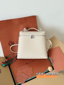 Loro Piana LP双肩包 石灰色 顶级A货进口皮材质