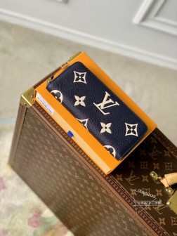 LV M83594 Clémence 钱包,深蓝色,Monogram Empreinte皮革,复刻设计
