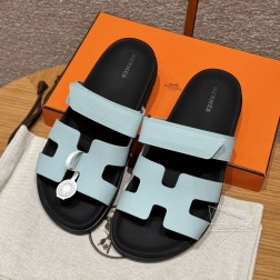 款式Style :225 CHYPRE SANDAL 老舅鞋颜色Colour:水晶蓝Bleu Cri 329