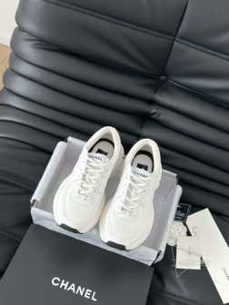 Chanel 25C新款银角大王运动休闲鞋百搭小白鞋 款式搭配不会出错撞色搭配活力满满啊 侧面压印l 669