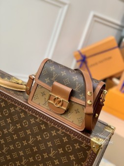 LV 2019 春夏原单 Mini M44580 Dauphine 黄花手袋 价格