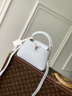 LV M24545 Capucines 小号手袋 浅蓝 全粒面Taurillon皮革