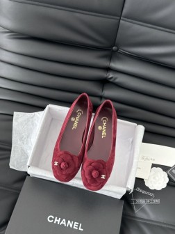 Chanel 24B新款山茶花系列单鞋绝美山茶花系列 很难不爱鞋面麂皮 内里羊皮 真皮大底原版开模山 1492