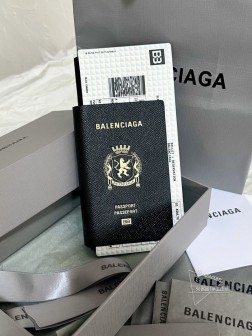 Balenciaga PASSPORT护照夹 单机票长钱包 材质优质
