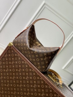LV M11952 Slouchy 小号手袋 Monogram 帆布 商务休闲两用