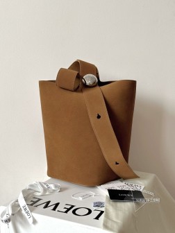 LOEWE  pebble 水桶包 中号 麂皮棕  顶级A货