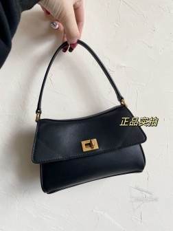 rodeo迷你和bel air系列原版已到位，只做对版正确版  要对版的等我咯