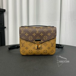 LV 11941 POCHETTE MéTIS BACKPACK 新款邮差双肩包 学院风