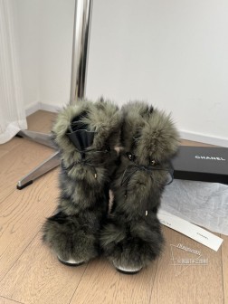 高定系列Chanel 24新色coco羊毛靴 此色皮料贵 只支持换码数 不退超重工的一款 鞋面采用高 1352