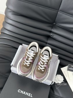 Chanel 25C新款银角大王运动休闲鞋百搭小白鞋 款式搭配不会出错撞色搭配活力满满啊 侧面压印l 661