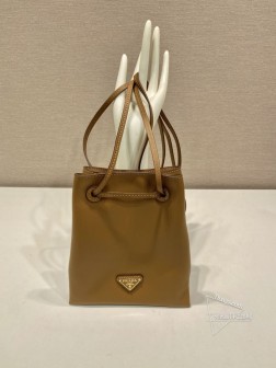 Prada普拉达 1BH221 Mini小斜跨包 小牛皮 羊皮 进口顶级五金 代购