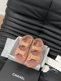 发泡大底版本 Chanel 24新款羊毛魔术贴凉鞋系列秋冬羊毛系列版本高版本 内里全羊毛 Size3 1161