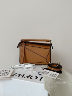 Loewe 荔枝棕 Mini Puzzle 18cm 复刻手袋