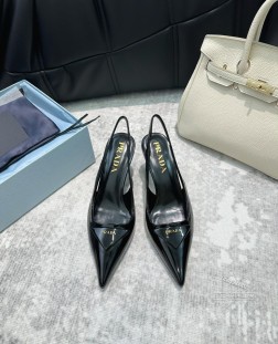 prad 24尖头小猫跟三角标高跟鞋小猫跟一整个爱住啦!真的不要太好看 还做了后系带设计 小性感简约 364