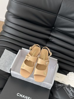 Chanel 25s小香春夏新款凉鞋非常火爆 非常难买的一款鞋全网最火的厚底凉鞋 可想而知小香控不可 550