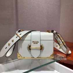 Prada普拉达 1BD045 女包 升级版白色 进口小牛皮 十字纹 图片