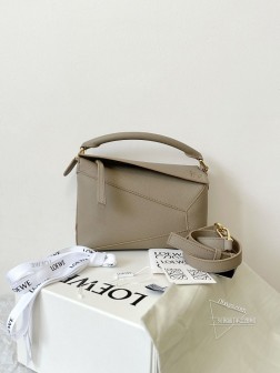 Loewe 新Puzzule Edge 沙色小号 A货 皮革手袋