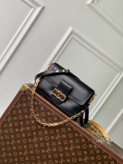 LV M25050 Dauphine Soft 中号手袋 黑色 皮质设计
