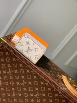 LV M83500 Zippy Coin Perth 钱包 Gpi 皮革单拉链 价格