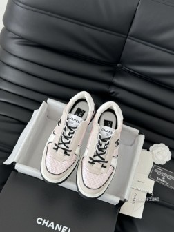 Chanel 25C新款熊猫运动休闲鞋百搭小白鞋 款式搭配不会出错撞色搭配活力满满啊 侧面压印log 139