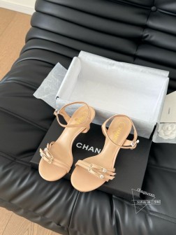 Chanel Vintage中古系列大标凉鞋简约而不简单的款,上脚特别显脚细。鞋面定制面,内里垫脚羊 507